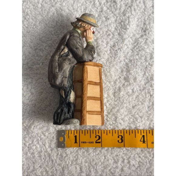 Emmett Kelly Jr. Clown Figurine Leaning on Stool “WHY ME" Flambro - Picture 9 of 10